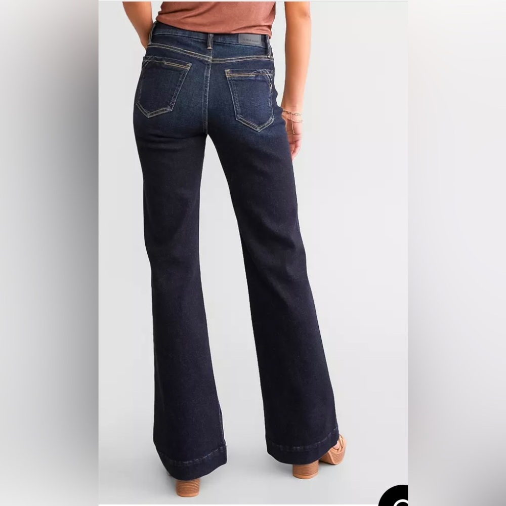 Buckle black no. 53 boot cut jeans size24 x 36” inseam (XL)